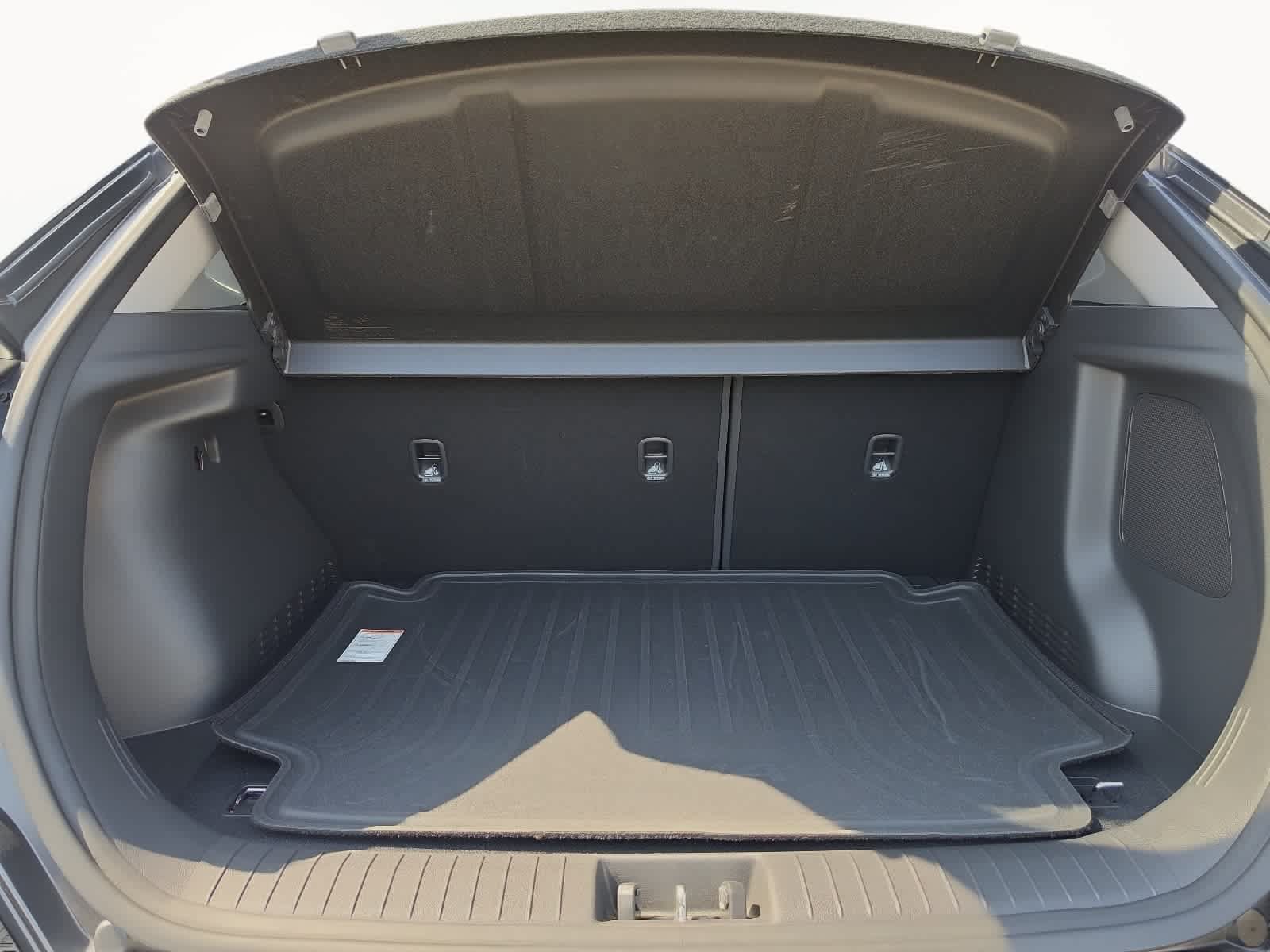 Used 2021 Hyundai Kona Limited w/ Cargo Package AWD/4WD image 14