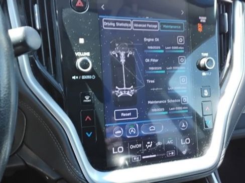 Used 2022 Subaru Outback Premium image 40