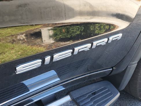 Used 2020 GMC Sierra 1500 SLT w/ SLT Premium Plus Package image 3