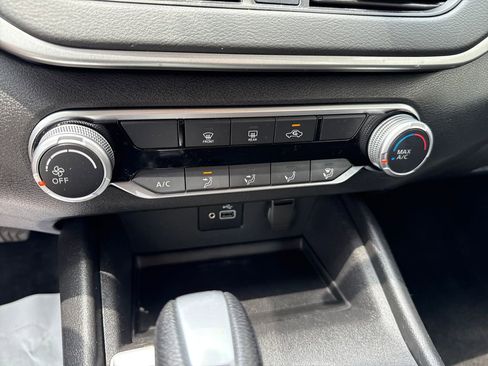 Used 2023 Nissan Altima 2.5 S FWD image 17