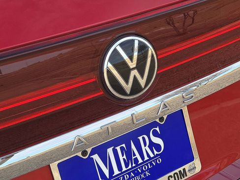 Used 2024 Volkswagen Atlas SE image 13