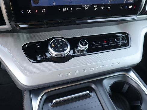 New 2025 Ford Expedition Max Active image 8