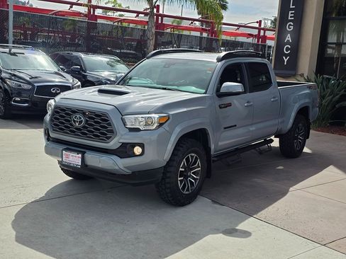 Used 2021 Toyota Tacoma TRD Sport w/ Technology Package image 7