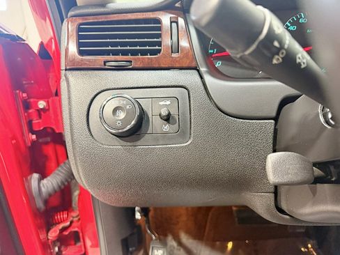 Used 2011 Chevrolet Impala LT image 13