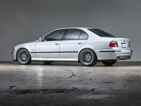Used 2003 BMW M5 RWD image 7
