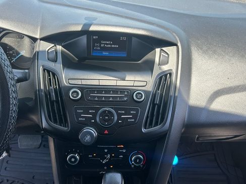 Used 2018 Ford Focus SE FWD image 14