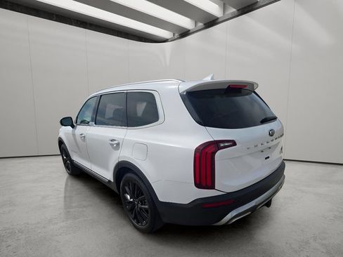 Used 2021 Kia Telluride SX w/ Towing Package FWD image 3