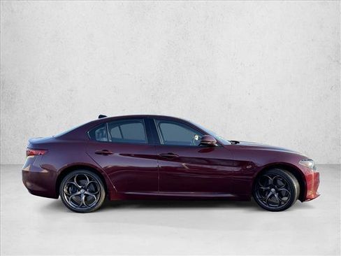 Used 2019 Alfa Romeo Giulia Ti Sport w/ Quick Order Package 22S Sport image 4