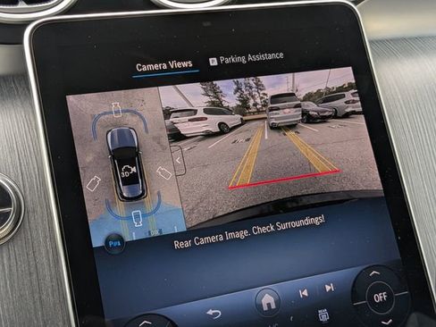 Used 2025 Mercedes-Benz GLC 300 image 22