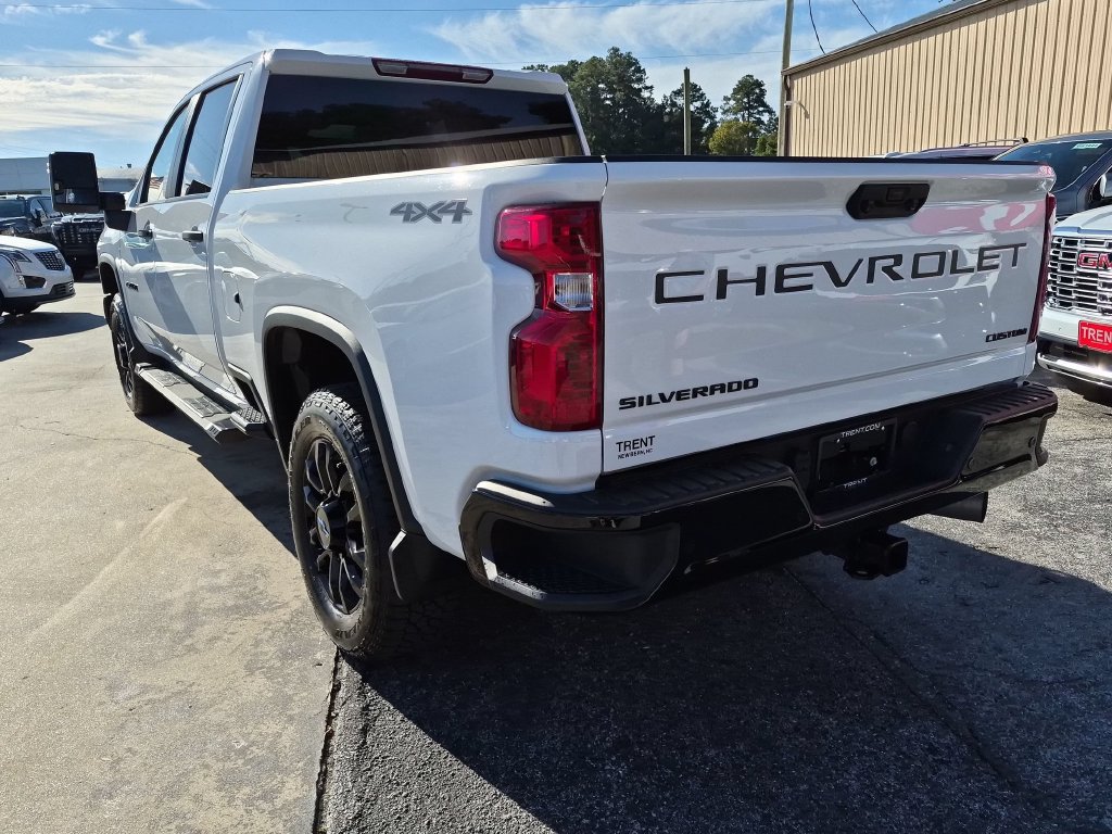Used 2025 Chevrolet Silverado 2500 Custom w/ Custom Value Package AWD/4WD image 2