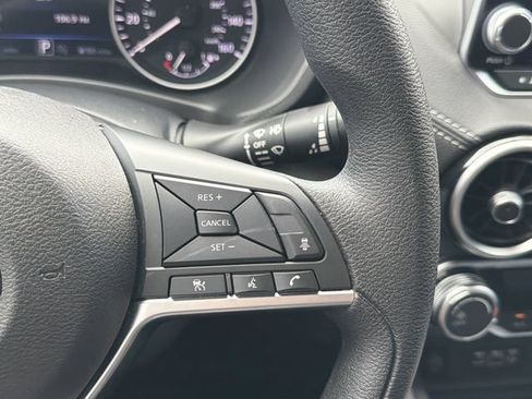 Used 2025 Nissan Sentra SV FWD image 23