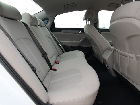 Used 2017 Hyundai Sonata SE image 9