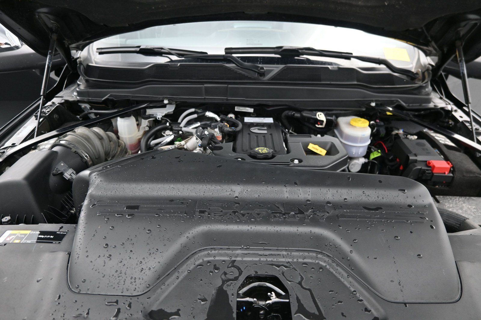 Used 2025 RAM 2500 Limited AWD/4WD image 11