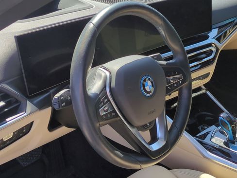 Used 2023 BMW i4 eDrive35 w/ Premium Package image 18