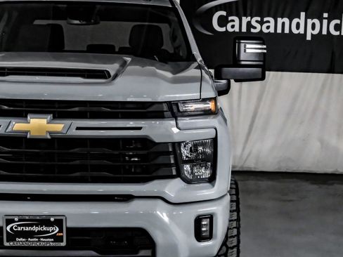 Used 2024 Chevrolet Silverado 2500 LT image 48