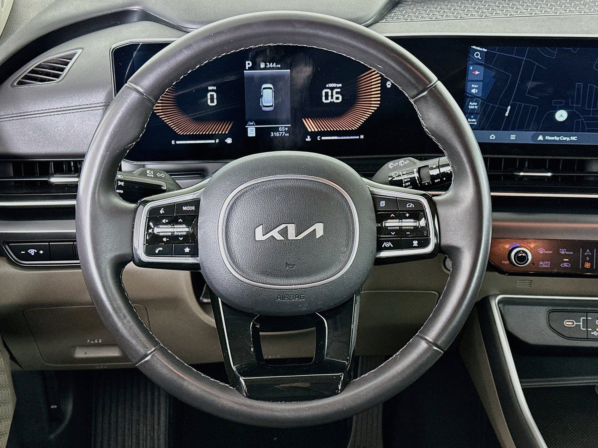 Used 2026 Kia Carnival FWD image 18