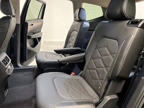 Used 2024 Volkswagen Atlas SE image 14