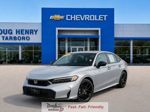 Used 2025 Honda Civic Sport image 1