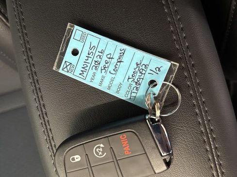 New 2026 Jeep Compass Latitude image 32