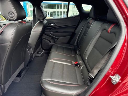 Certified 2024 Chevrolet Trax RS w/ Sunroof Package image 11