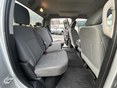 Used 2018 RAM 3500 Tradesman w/ Chrome Appearance Group image 18