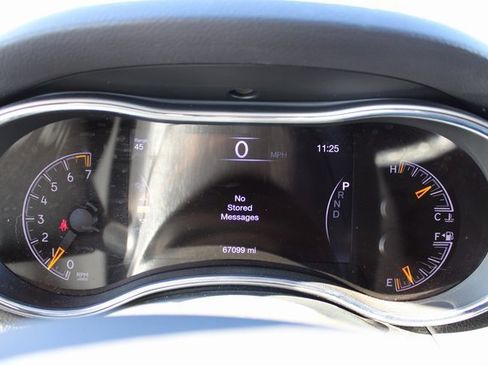 Used 2021 Jeep Grand Cherokee Limited w/ Luxury Group II image 24