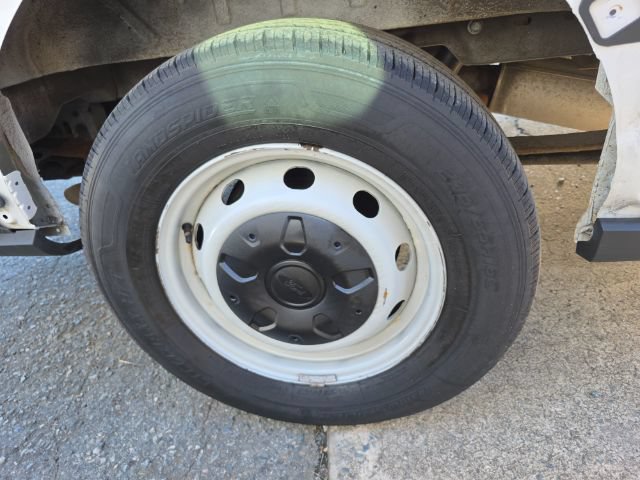 Used 2016 Ford Transit 150 130 Low Roof RWD image 16