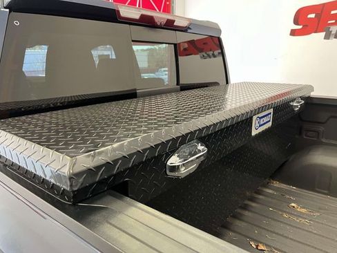 Used 2020 GMC Sierra 1500 AT4 w/ AT4 Premium Package image 16