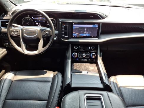 Used 2021 GMC Yukon XL Denali AWD/4WD image 17