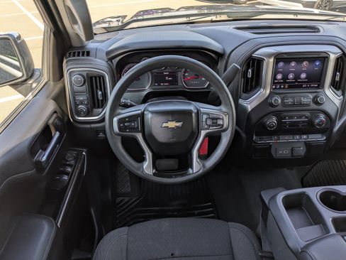 Used 2020 Chevrolet Silverado 1500 LT image 15