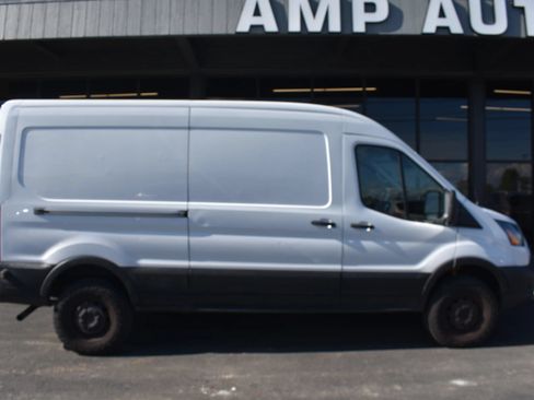 Used 2020 Ford Transit 250 Medium Roof RWD image 4