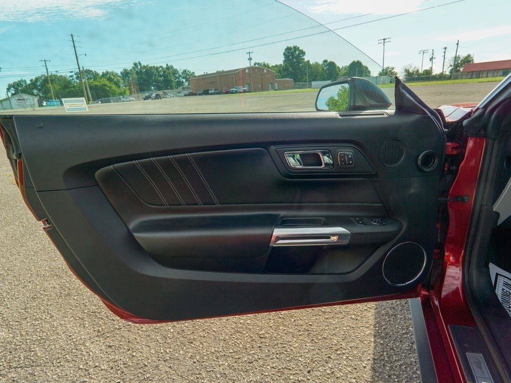 Used 2015 Ford Mustang GT Premium w/ Equipment Group 401A RWD image 13