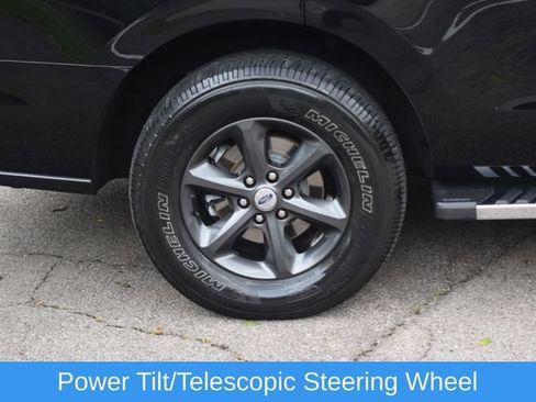 Used 2019 Ford Expedition XLT w/ Equipment Group 202A AWD/4WD image 29