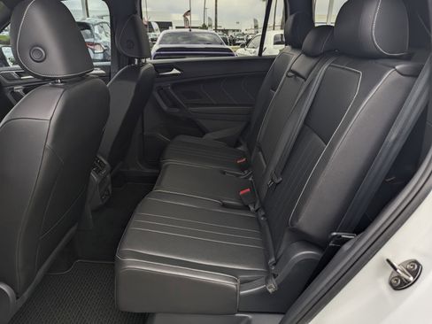 Used 2023 Volkswagen Tiguan SE R-Line FWD image 8