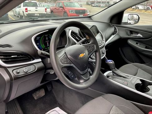 Used 2018 Chevrolet Volt LT image 17