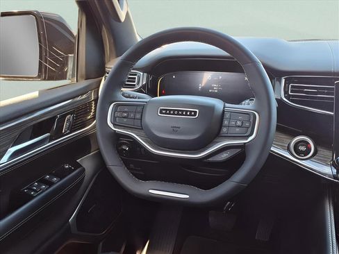 Used 2022 Jeep Wagoneer Series II w/ Rear Seat Video Group 1 image 14