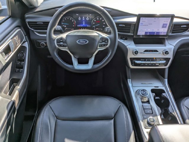 Used 2023 Ford Explorer XLT w/ Equipment Group 202A AWD/4WD image 11
