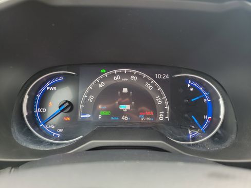 Used 2024 Toyota RAV4 LE image 25