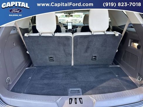 Used 2024 Ford Explorer Platinum w/ Technology Package AWD/4WD image 16