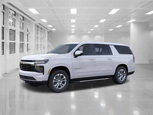 New 2026 Chevrolet Suburban LS image 3