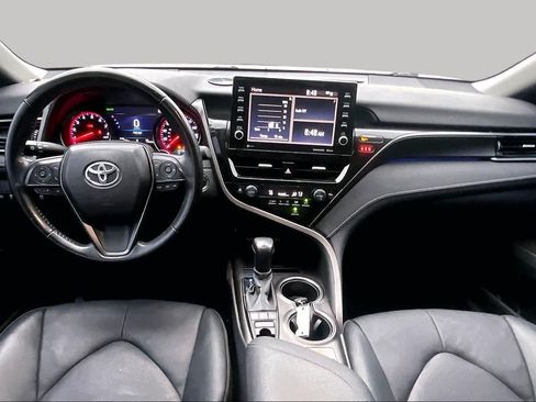 Used 2021 Toyota Camry XSE FWD image 11