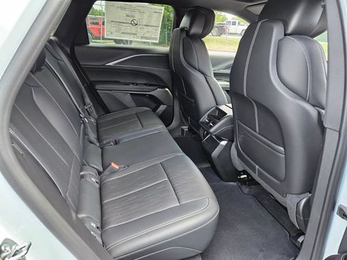 New 2026 Cadillac Lyriq Luxury RWD image 19