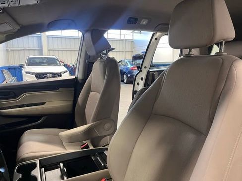 Used 2019 Honda Odyssey EX image 21