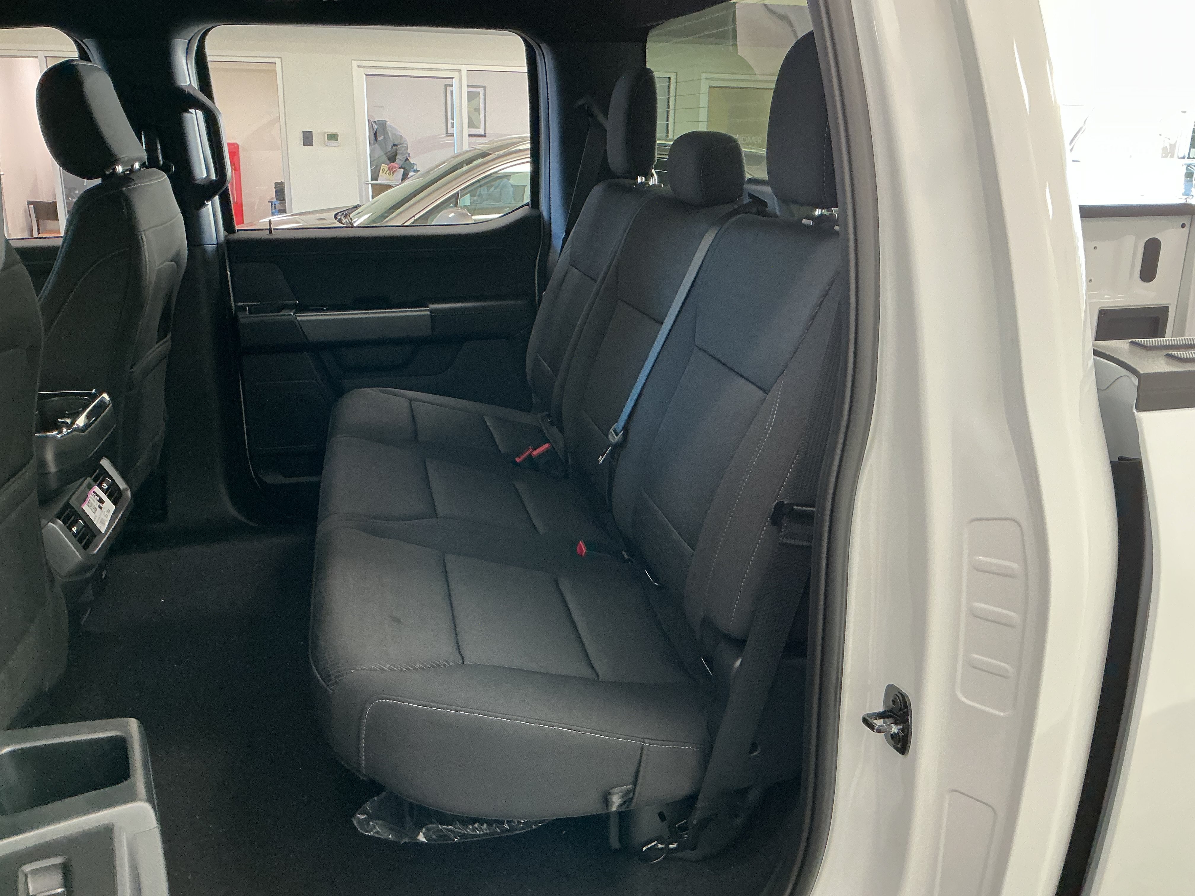 New 2026 Ford F150 XLT w/ XLT Black Appearance Package AWD/4WD image 9