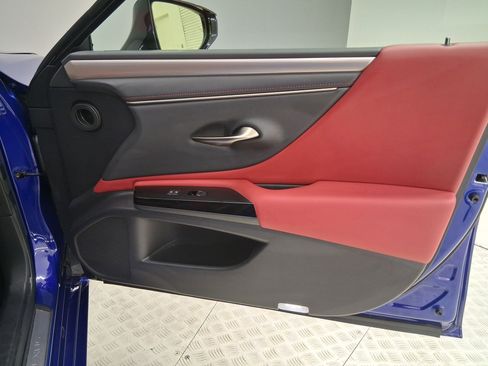 Used 2023 Lexus ES 300h F Sport image 32