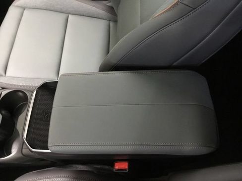 New 2027 GMC Terrain AT4 w/ Technology Package II AWD/4WD image 29