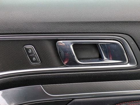 Used 2018 Ford Explorer Sport w/ Equipment Group 401A image 30