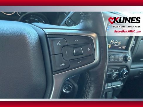 Used 2022 Chevrolet Silverado 2500 LT w/ Convenience Package image 23