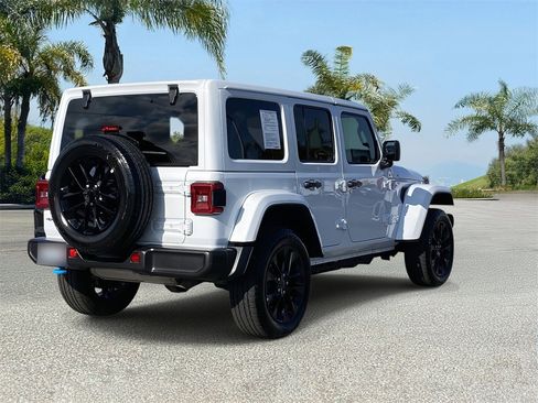 Used 2024 Jeep Wrangler Unlimited Sahara image 4