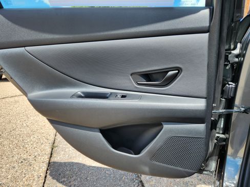 New 2025 Hyundai Elantra SEL image 13